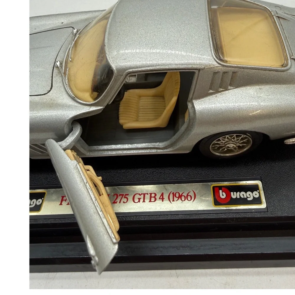 Bburago Ferrari 275 GTB 4 1966 Silver Diecast 1/24 Scale Model Car Italy Base